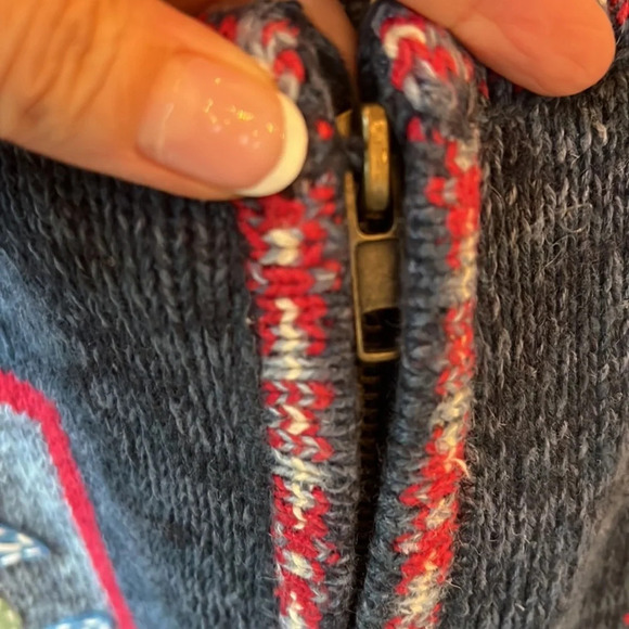 Heirloom Collectibles L Vintage Winter Novelty Embroidered Zipper Cardigan - Picture 3 of 8